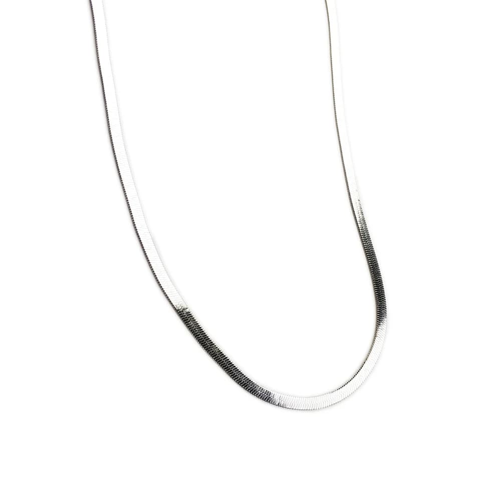 قلادة تشوكر على الرقبة بتصميم سلسلة بليد، قلادة ثعبان مسطحة مثيرة، مجوهرات هدية للنساء - 6