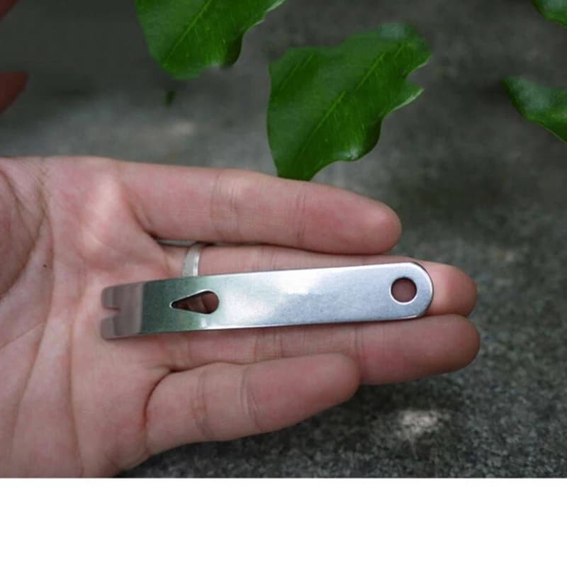 جديد الفولاذ المقاوم للصدأ متعددة الوظائف رافعة كرنك على شكل شفرة مسامير لف EDC جيب أداة في الهواء الطلق التخييم EDC والعتاد