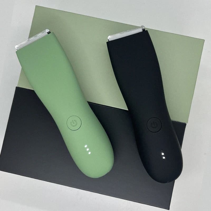 أداة تشذيب شعر الجسم للرجال، أداة تشذيب المنطقة الحساسة بشفرة خزفية قابلة للاستبدال، ماكينة حلاقة كهربائية مقاومة للماء - 6