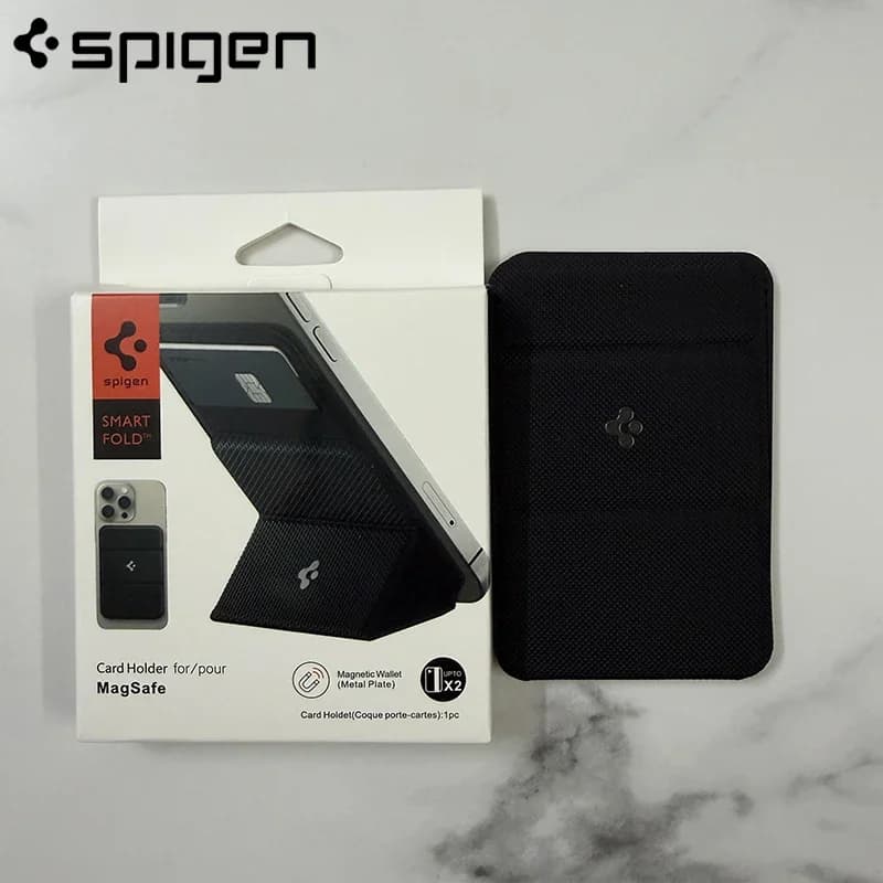 حافظة بطاقات محفظة Spigen الأصلية القابلة للطي المغناطيسية لهواتف iPhone 17 و16 و15 و14 Pro Max متوافقة مع Magsafe مع حامل صندوق