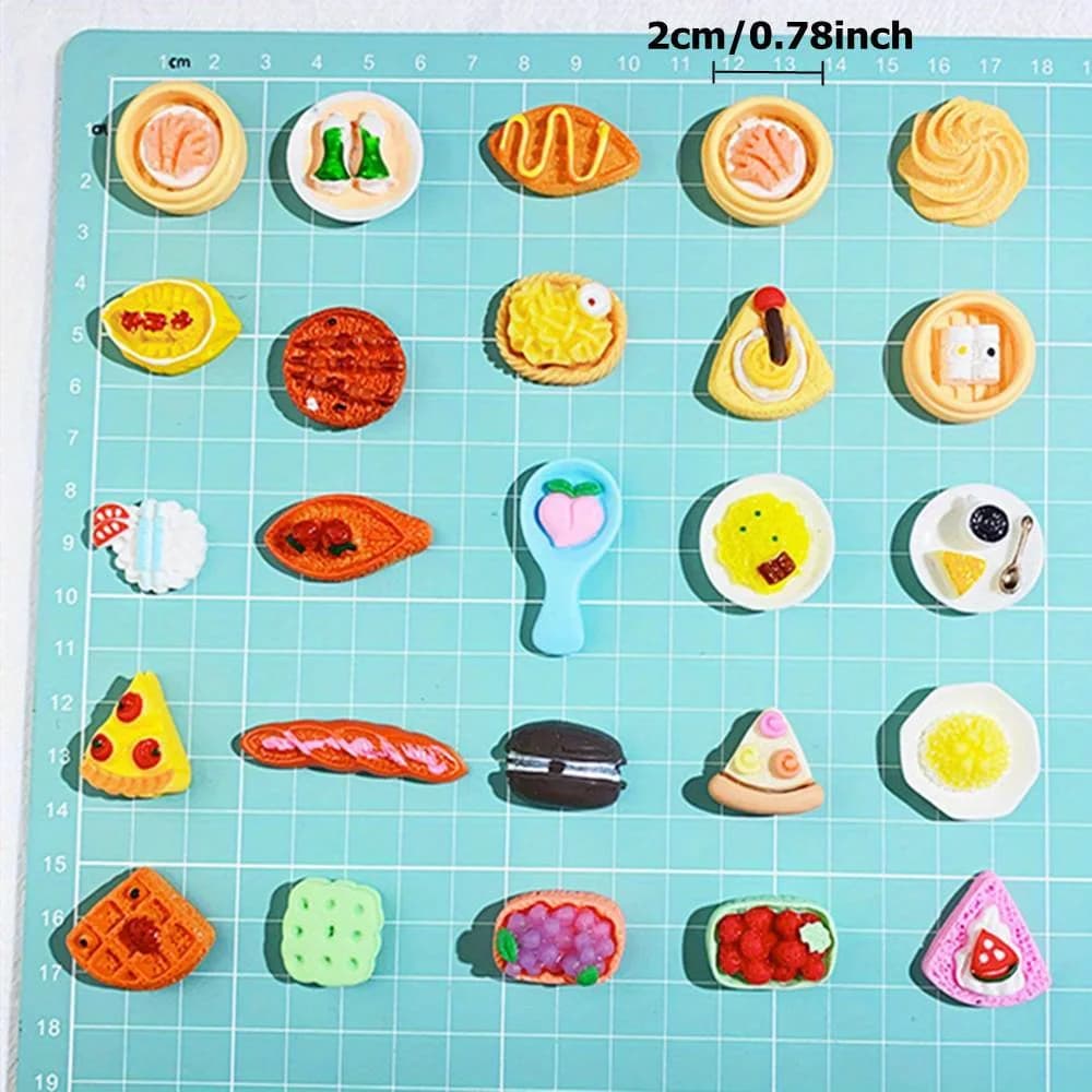 25/50/80Pcs Mini Food Toys Pretend Play Miniature Food for Dollhouse Kitchen Game Party Accessories Mini Play Resin Food Toys - 2