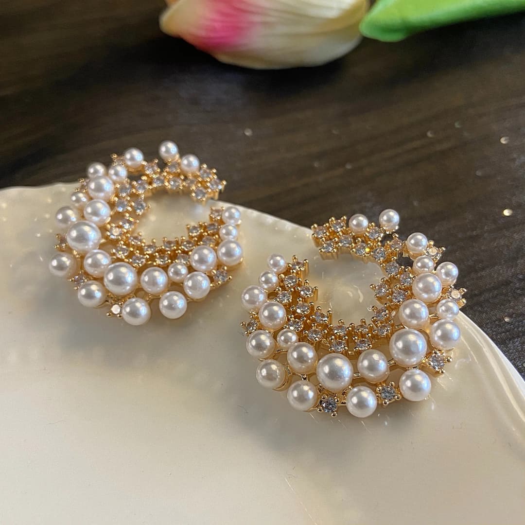 Vintage Geometry Roundness Inlay Drill Imitation Pearl Earrings for Women Fashion Light Luxury Delicacy Jewerly GIfts Daily Wear