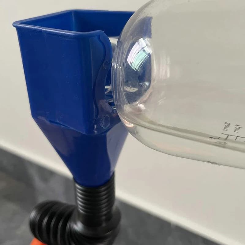 1PC Car Refueling Funnel  Foldable Engine Oil Funnel Plastic Funnel Car Motorcycle Refueling Tool Auto Accessories - 4