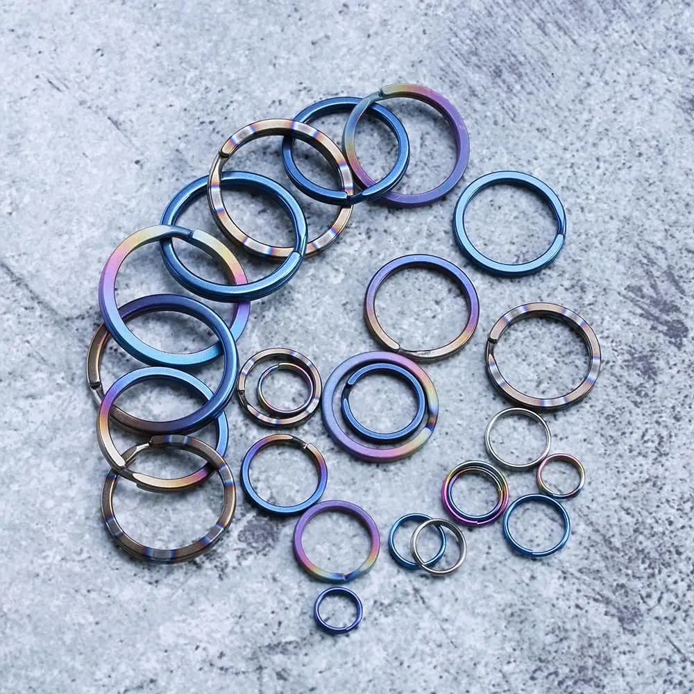 1/2pcs Titanium Alloy EDC Key Chain Outdoor Portable Keyring Buckle Key Ring Circle Clip Key Holder Camping Travel Hanging Tool - 2