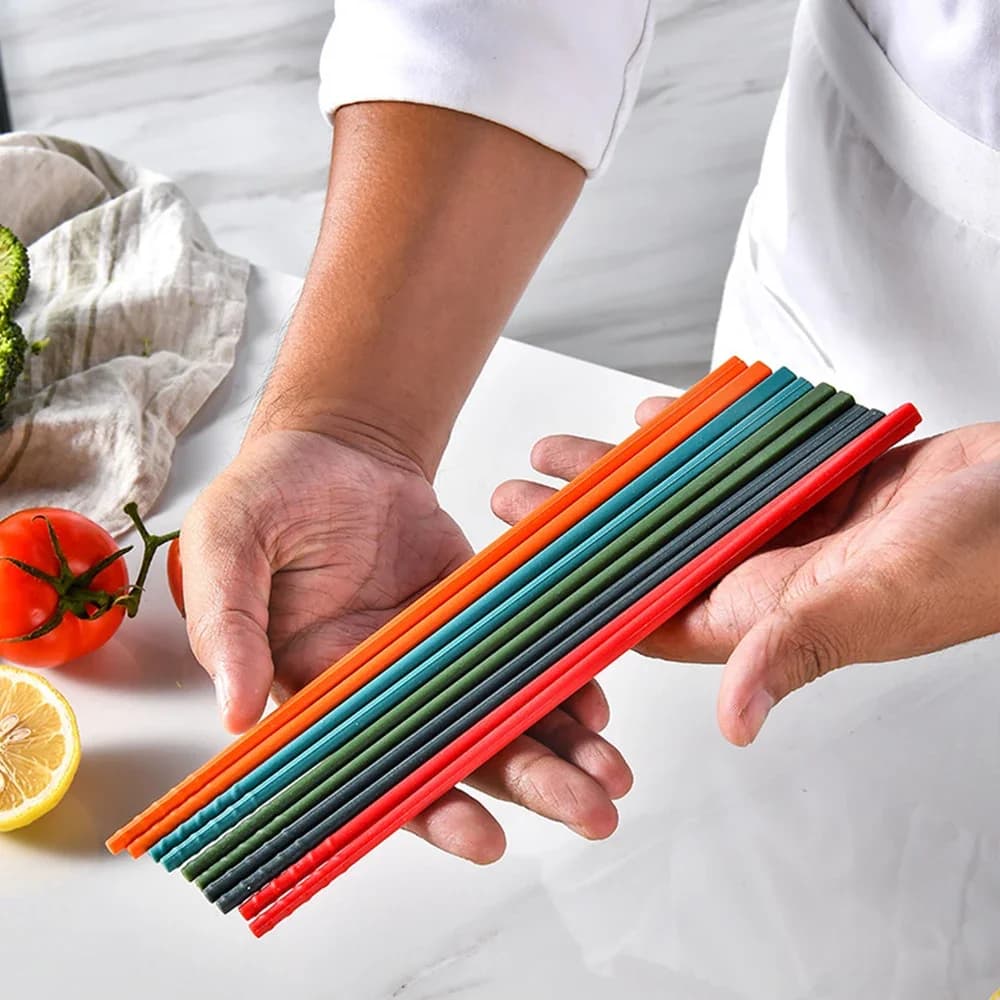 5 Pairs Silicone Chopsticks Set Japanese Non-slip Chopsticks Noodle Sushi Food Chop Stick Kitchen Tableware Set Gift Dinnerware - 4