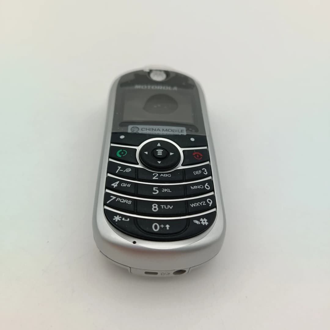هاتف موتورولا C139 أصلي غير مقفل، يدعم 2G وGSM 900/1800، بطارية 920 مللي أمبير - 5