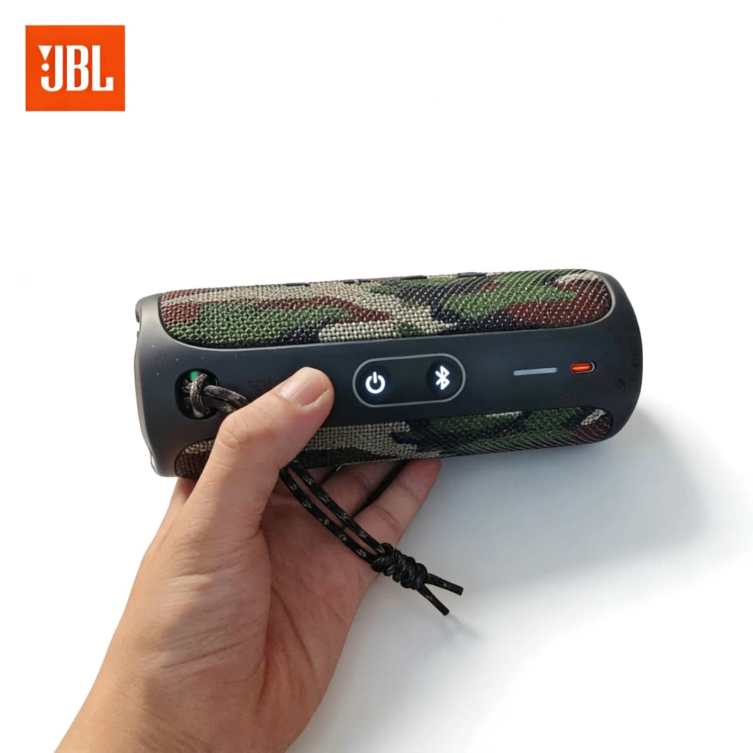 سماعة بلوتوث لاسلكية JBL Flip 5 محمولة، مقاومة للماء، سماعة ستيريو مع مضخم صوت للحفلات الخارجية - 3