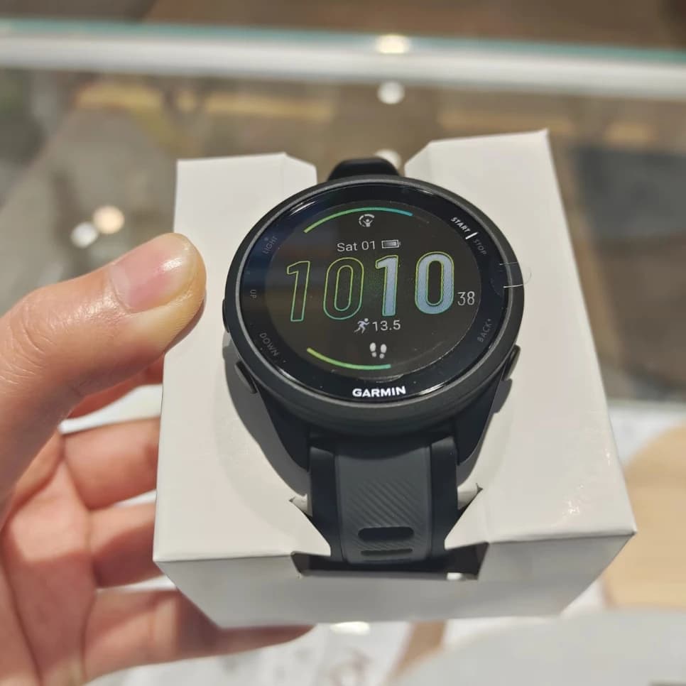 Garmin Forerunner 165 Smartwatch Built-in GPS 43mm 1.2" AMOLED Display 11 days Battery Life Heart Rate Monitor Fitness Tracker - 3