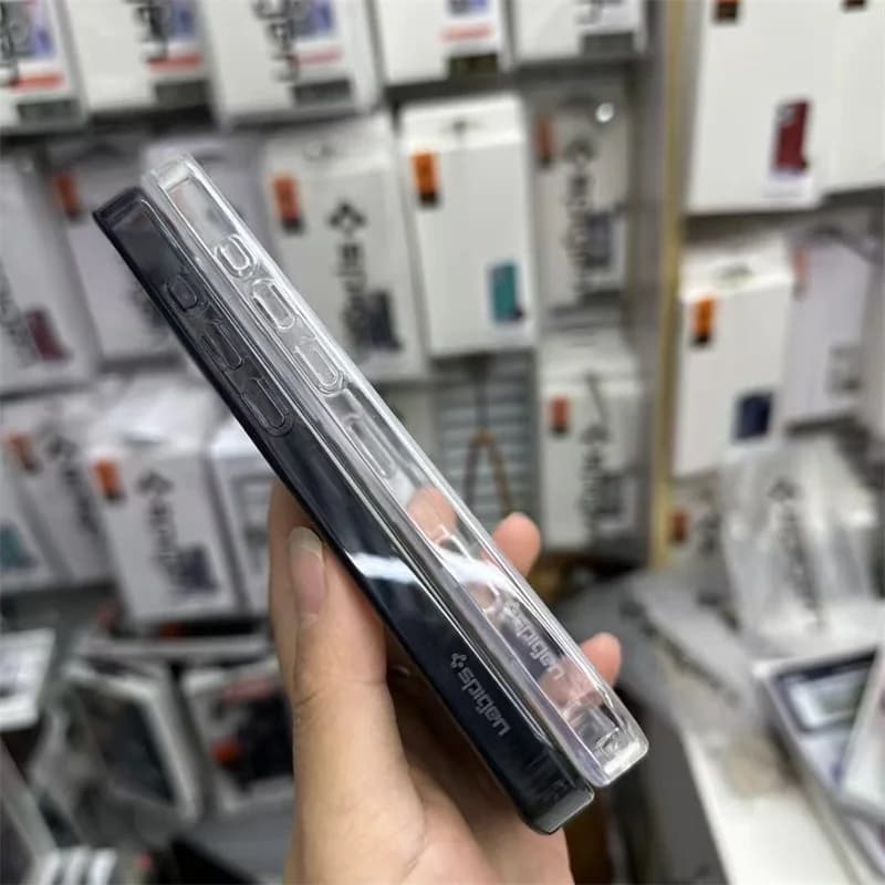 سبيجن غطاء مغناطيسي صلب لآيفون 18 و12 و13 و14 و15 و16 و17 برو ماكس، حافظة إلكترونية لآيفون مع ماجسيف، غطاء هاتف أنيق - 6