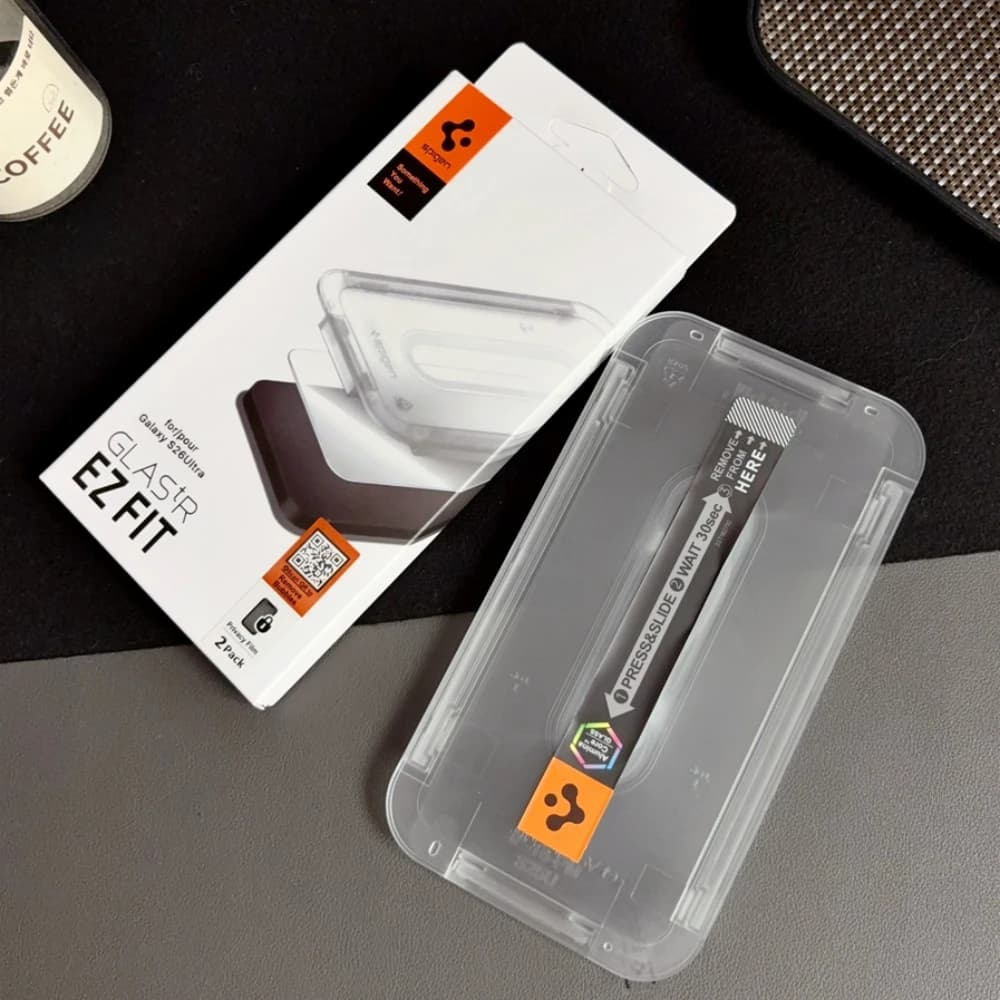 2 قطعة من زجاج الحماية Spigen Glas.tR EZ Fit مع مستشعر محمي وزجاج مقوى وواقي شاشة عالي الدقة لهواتف Samsung Galaxy S26 وS25 وS24 Ultra