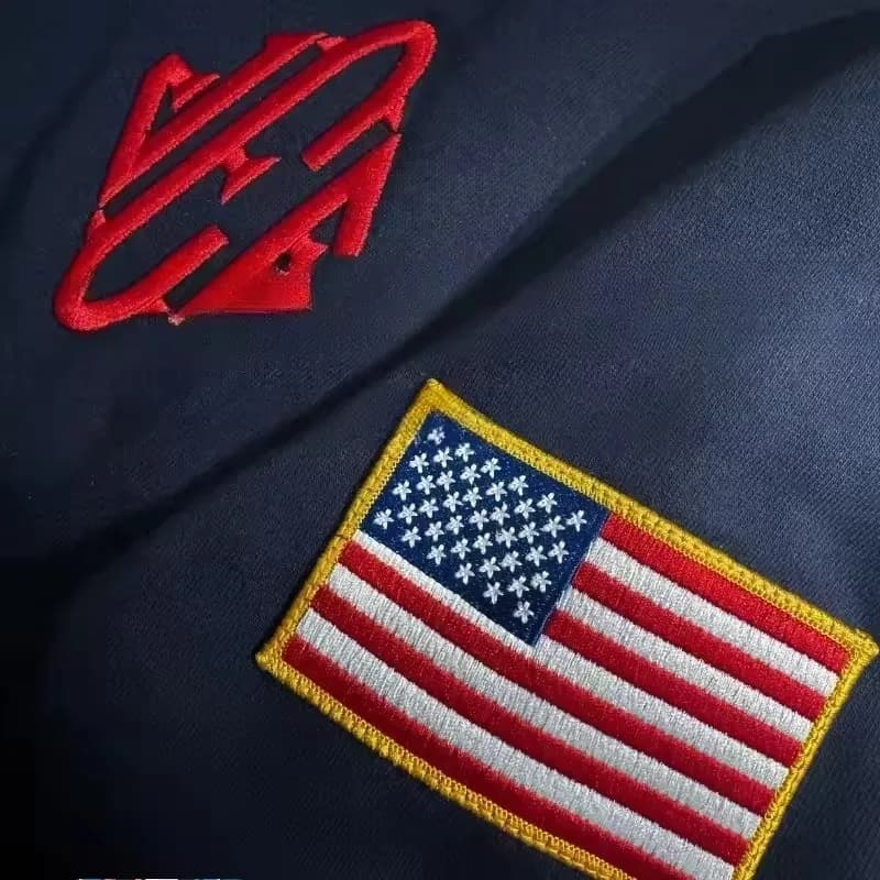 جاكيت رياضي جديد كبير الحجم بنمط Y2K أمريكي مطرز للرجال والنساء، بتصميم هاراجوكو ريترو بياقة عالية وسحاب، ملابس شارع كاجوال - 3