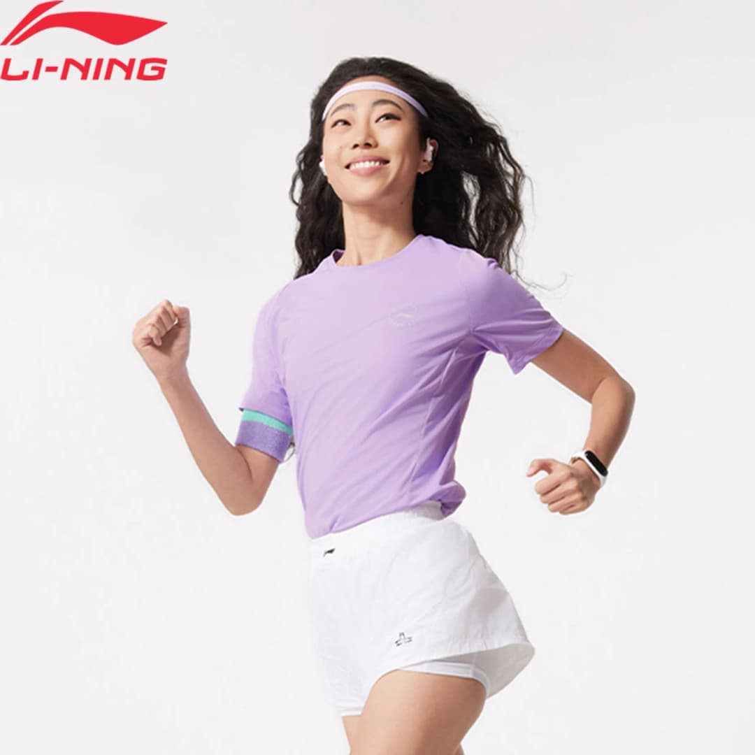قميص رياضي نسائي للجري من Li-Ning، بوليستر AT AIR، قابل للتنفس ويجف بسرعة، عاكس للضوء، موديل ATSV088