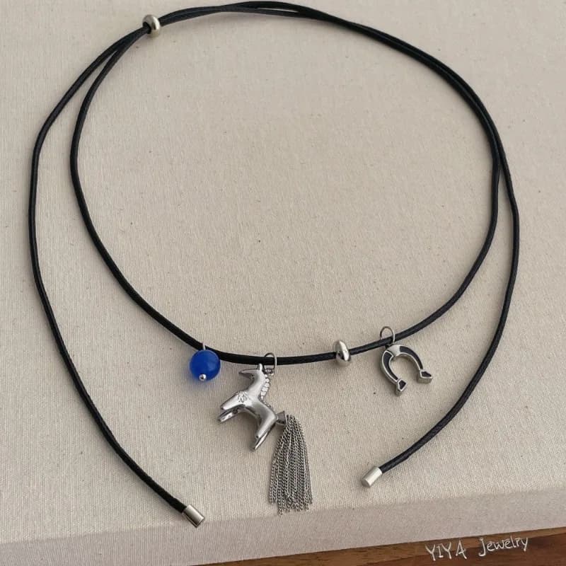 قلائد معلقة بخرز متعدد الشرابات على شكل حصان كارتوني معدني مضحك من مينار للنساء، سلسلة قلادة طويلة قابلة للتعديل من حبل الشمع - 3