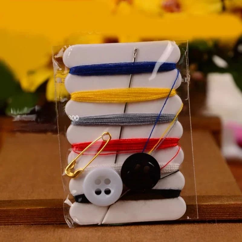 حار 10 قطعة مجموعة الخياطة المحمولة الصغيرة إبرة الموضوع زر دبوس السفر الأدوات المنزلية اليد حقيبة الخياطة للسفر لوازم الفنادق - 2