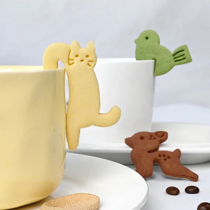 قالب خبز ثلاثي الأبعاد لزينة الكعك مع قواطع كوكيز على شكل حيوانات كرتونية مثل السنجاب والغزال والطائر والقطة - 4