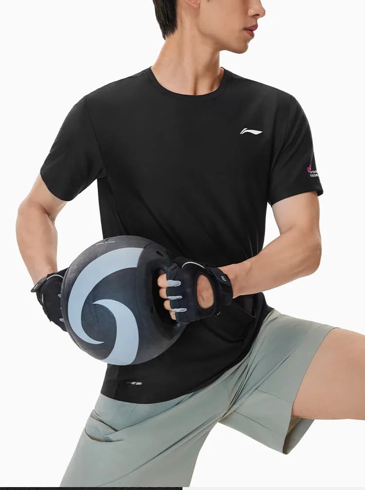 قميص رجالي سريع الجفاف من LI NING صيف 2026، تصميم جديد، قميص رياضي بأكمام قصيرة وياقة دائرية، مثالي للياقة البدنية والجري - 5