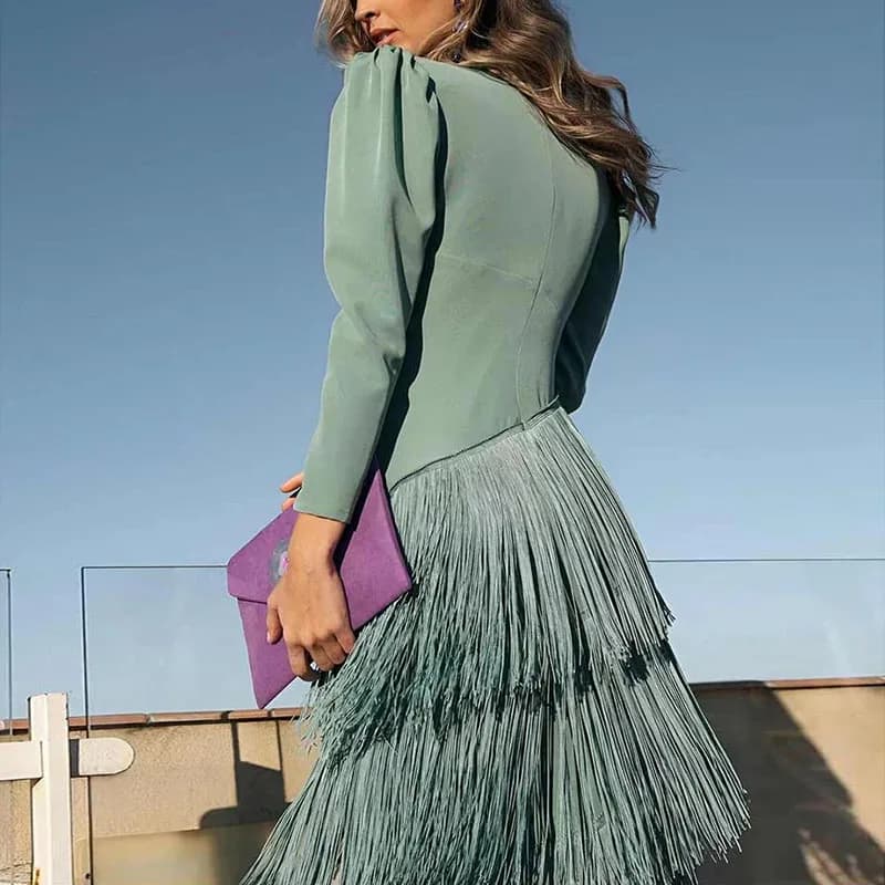 فستان حفلات نسائي طويل بأكمام طويلة وتصميم مزموم وشراشيب لخريف فستان طويل أنيق بياقة V عميقة وفستان بوهيمي بلون سادة وتصميم مزموم - 2