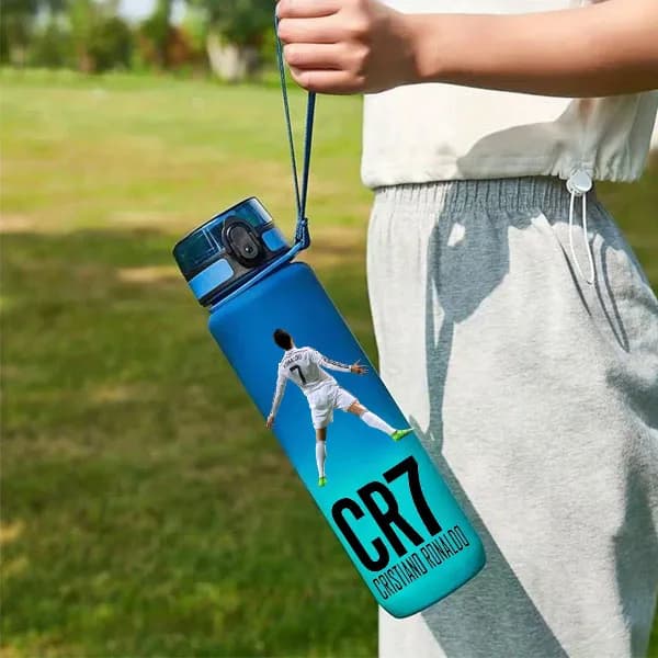 زجاجة مياه رياضية كريستيانو رونالدو، مانعة للتسرب، كوب بلاستيك ملون، مثالية للشرب في الهواء الطلق والسفر، هدية رائعة للصالة الرياضية واللياقة البدنية - 2