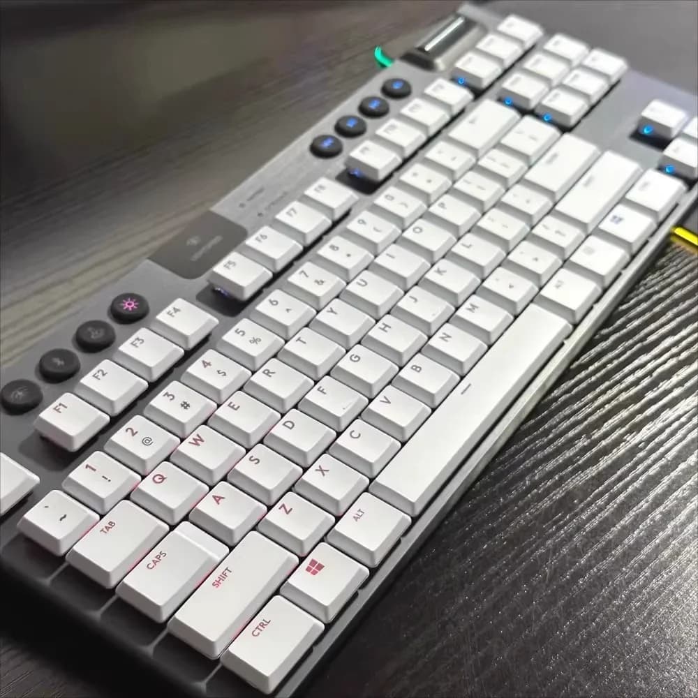 Logitech Keycaps for G915/G913/G913tkl/G813TKL Mechanical Keyboard Translucent 111 Keys US Version Includes ISO Keys - 3