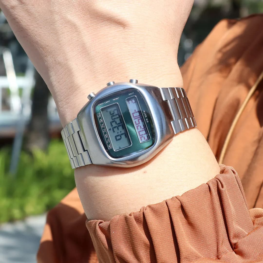 ساعة رجالية رقمية كلاسيكية بشاشة مزدوجة وإضاءة خلفية عرض السنة والشهر والتاريخ والأسبوع سوار من الستانلس ستيل ساعة معصم للجنسين - 5