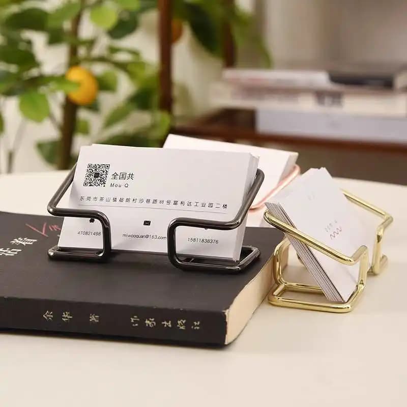 حامل بطاقات عمل معدني ذهبي، منظم بطاقات مكتبي، حامل عرض بطاقات عمل مكتبية، ديكور مكتبي عصري - 2