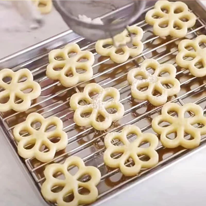 أدوات خبز لقوالب بسكويت ثلاثية الأبعاد مع قواطع كوكيز على شكل زهور وختم فوندان قابل للضغط لزينة كعك أعياد الميلاد - 2