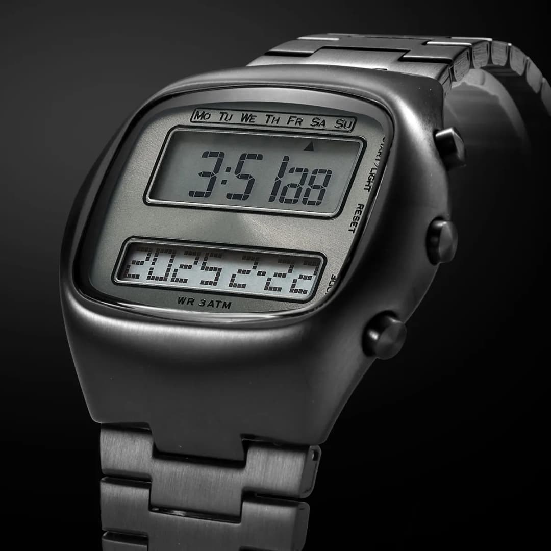 ساعة رجالية رقمية كلاسيكية بشاشة مزدوجة وإضاءة خلفية عرض السنة والشهر والتاريخ والأسبوع سوار من الستانلس ستيل ساعة معصم للجنسين - 2