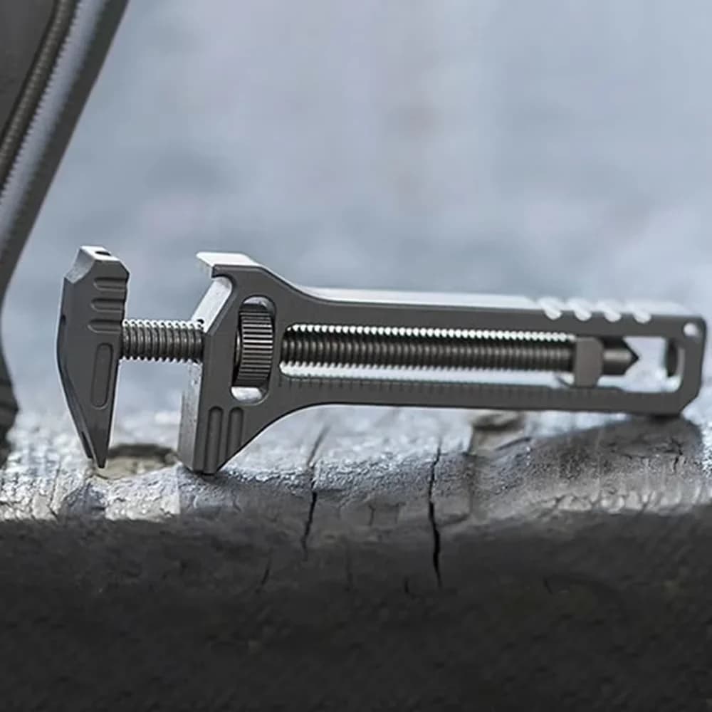 1Pc Mini Wrench Pocket Portable Multitool Tools for Outdoor Camping Compact Aluminium Alloy Bottle Opener Outdoor Small Tools - 5