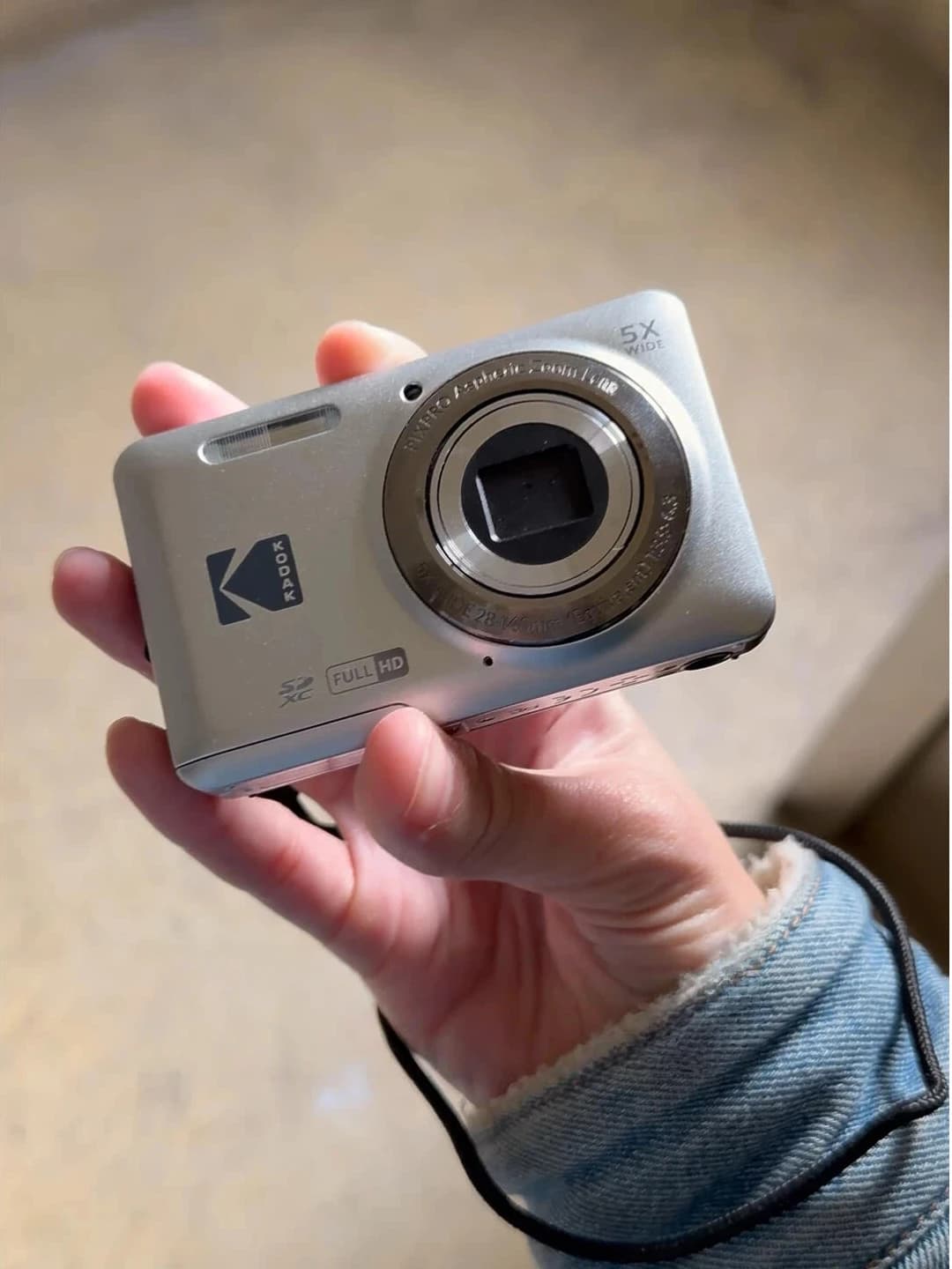 KODAK PIXPRO FZ55-RD 16MP Digital Camera 5X Optical Zoom 28mm Wide Angle 1080P Full HD Video 2.7" LCD Vlogging Camera - 3
