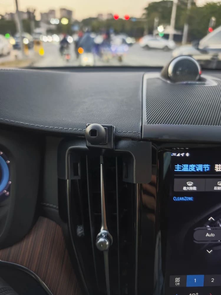 حامل هاتف مخصص لسيارات فولفو S60 V60 XC40 موديلات 2020-2023، S90 V90 XC90 موديلات 2015-2023، XC60 موديلات 2009-2022 - 5