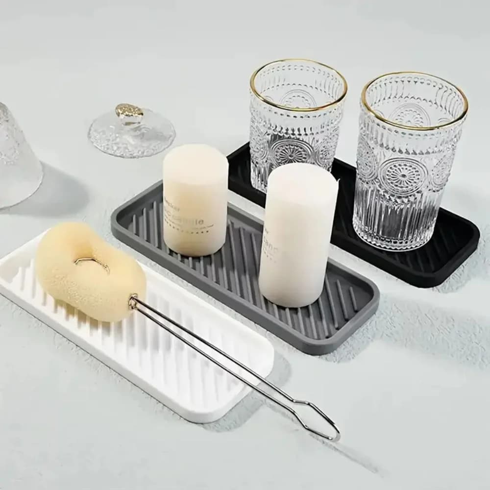 1 Silicone Sink Splash Guard and Soap Holder - Multifunctional Kitchen and Bathroom Accessory, Made of Durable Plastic, Non-Toxic