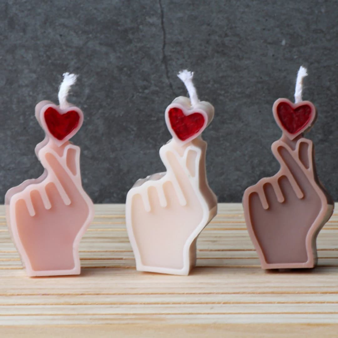 Creative Love Middle Gesture Candle Making Set Human Hand Heart Finger Soap Resin Silicone Mould Chocolate Desk Decor Gag Gifts - 4