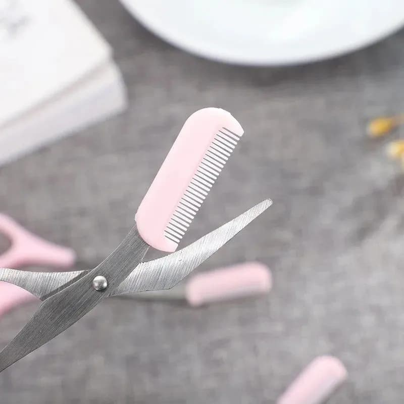 مقص تشذيب الحواجب من الفولاذ المقاوم للصدأ مع مشط، أداة مكياج آمنة لتشذيب الحواجب، إنشاء شكل حواجب مثالي بدقة - 3