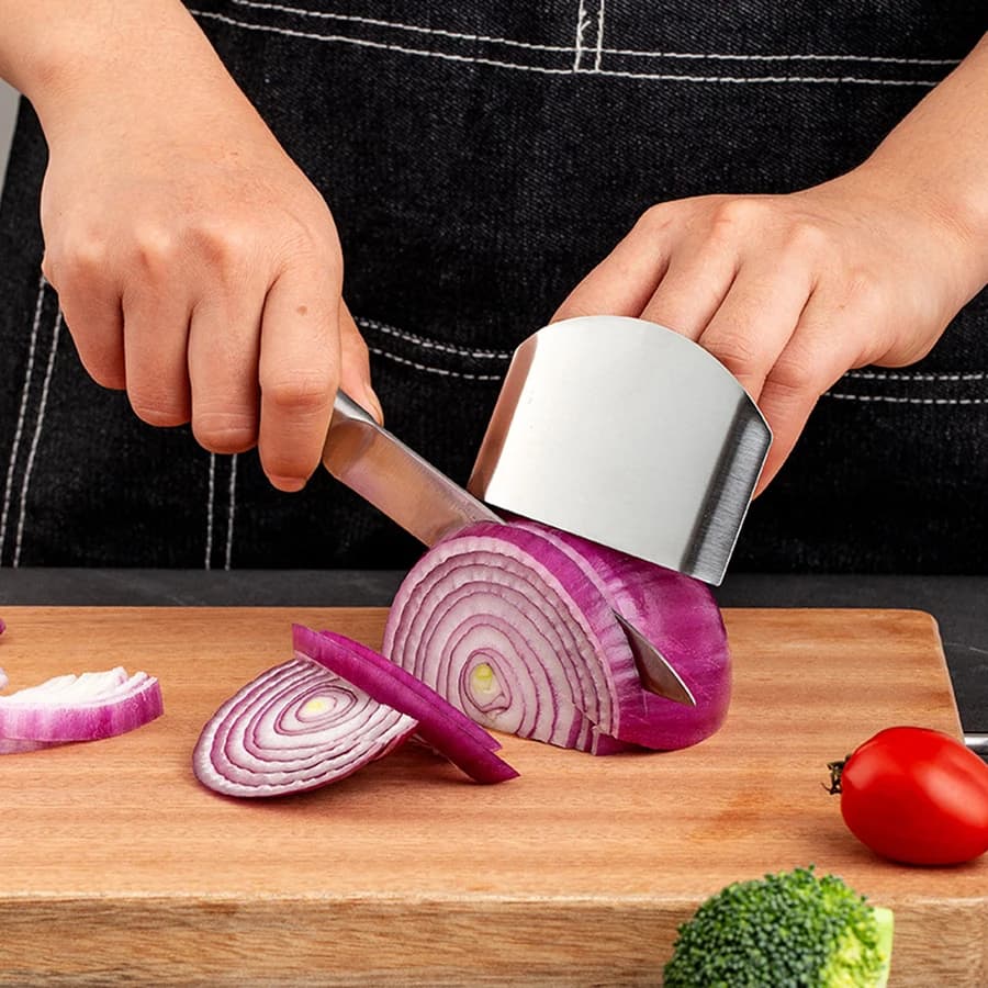 Stainless steel finger protector Cutting meat and vegetables finger safety fingerboard multi-functional kitchen tool accessories - 3