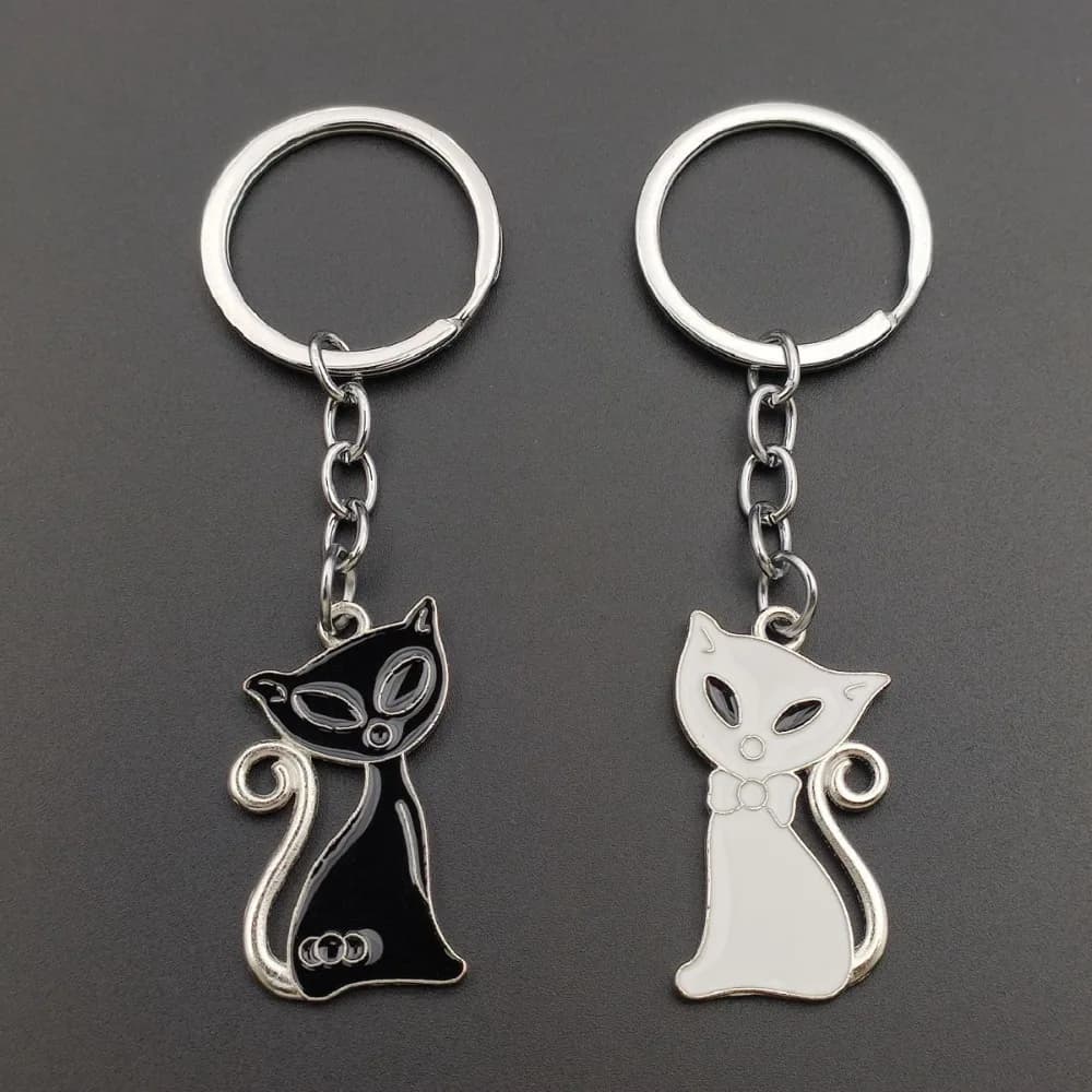 Fashion Moto Handbag Keychain Keyring Metal Black and White Pendant Small Gift Trendy One Pair Car Key Chain Accessories