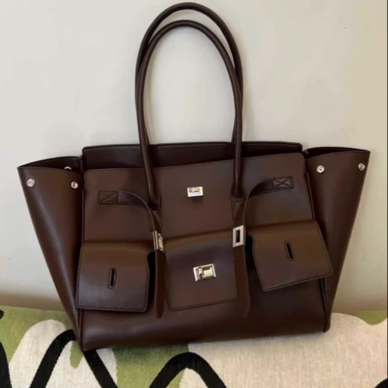 Brand New Large Capacity Tote Bag Luxury Fashion Handbag Buckle Design Shoulder Bag Fashion Casual Clutch Versatile Travel Bag - 2