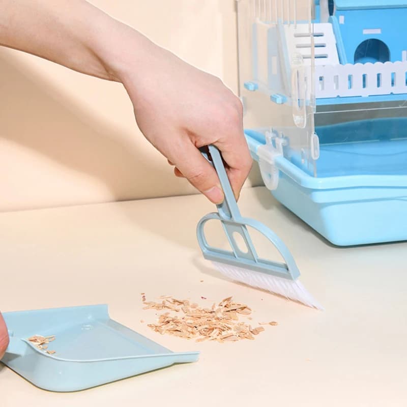 مجموعة مكنسة صغيرة للتنظيف، أدوات تنظيف للهامستر، مجموعة مكنسة ومجرفة لتنظيف قفص الحيوانات الأليفة ومرحاض خنزير غينيا وقصرية الأرانب - 6