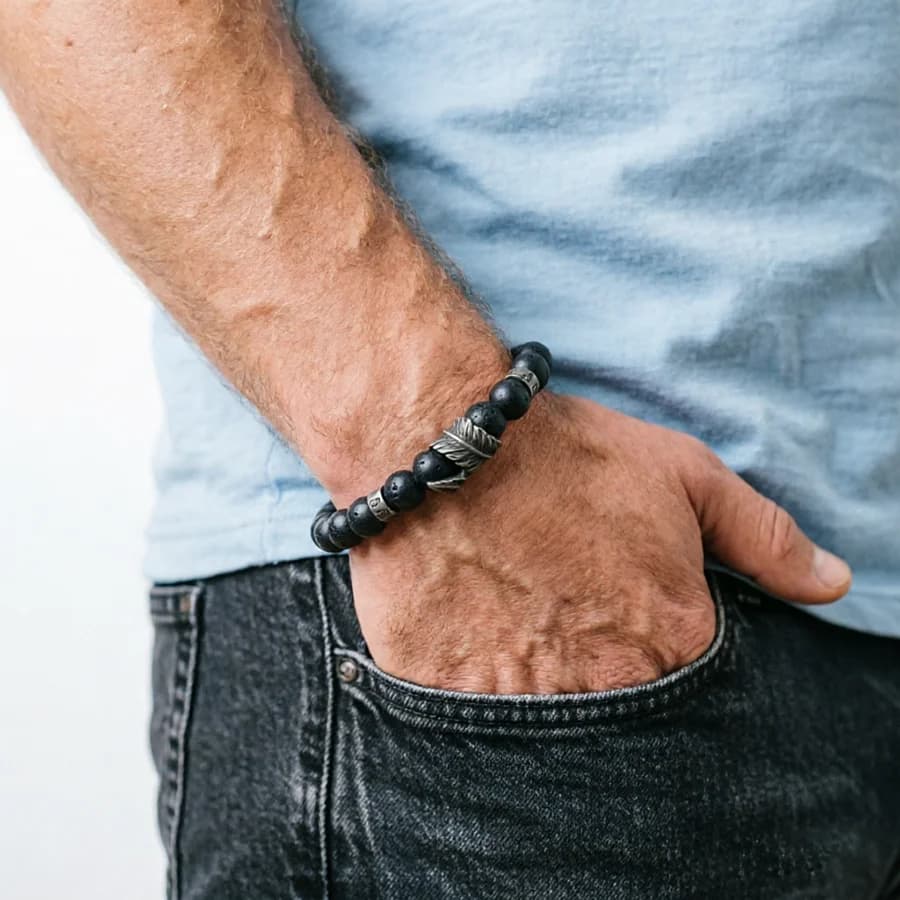 Vintage Feather Bracelet For Men Sanskrit Mantra Braslet Yoga Meditation Healing Braclet 8mm Lava Onyx Stone Strand Brazalete