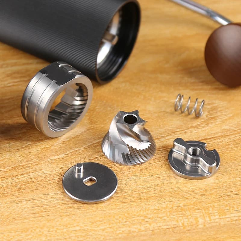 مطحنة قهوة يدوية منزلية محمولة، شفرة من الفولاذ، مصنوعة من سبائك الألمنيوم - 6