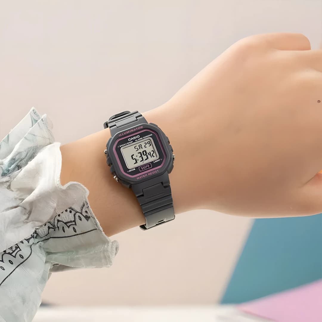 Casio watch for women LED versatile trendy Multifunctional  Electronic Watch relogio LA-20WH-8A