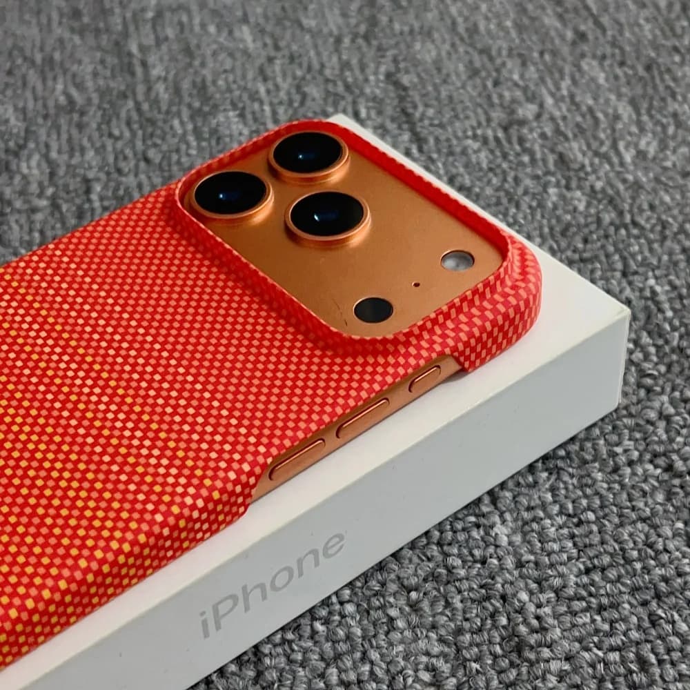 غطاء مغناطيسي من ألياف الكربون بنقوش خطوط رفيعة لماج سيف، مناسب لهواتف iPhone 17 و16 Plus و15 Pro Max و14 و13 و12، غطاء حماية بدون إطار من البولي كربونات - 5