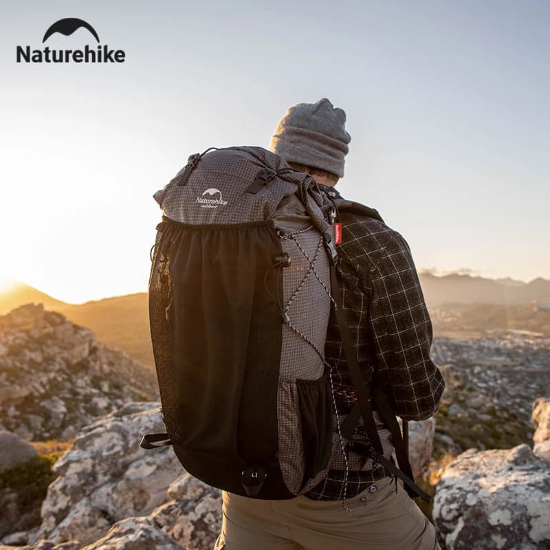 حقيبة ظهر تخييم من Naturehike سعة 45 لتر مقاومة للمطر خفيفة الوزن مناسبة للمشي لمسافات طويلة - 6