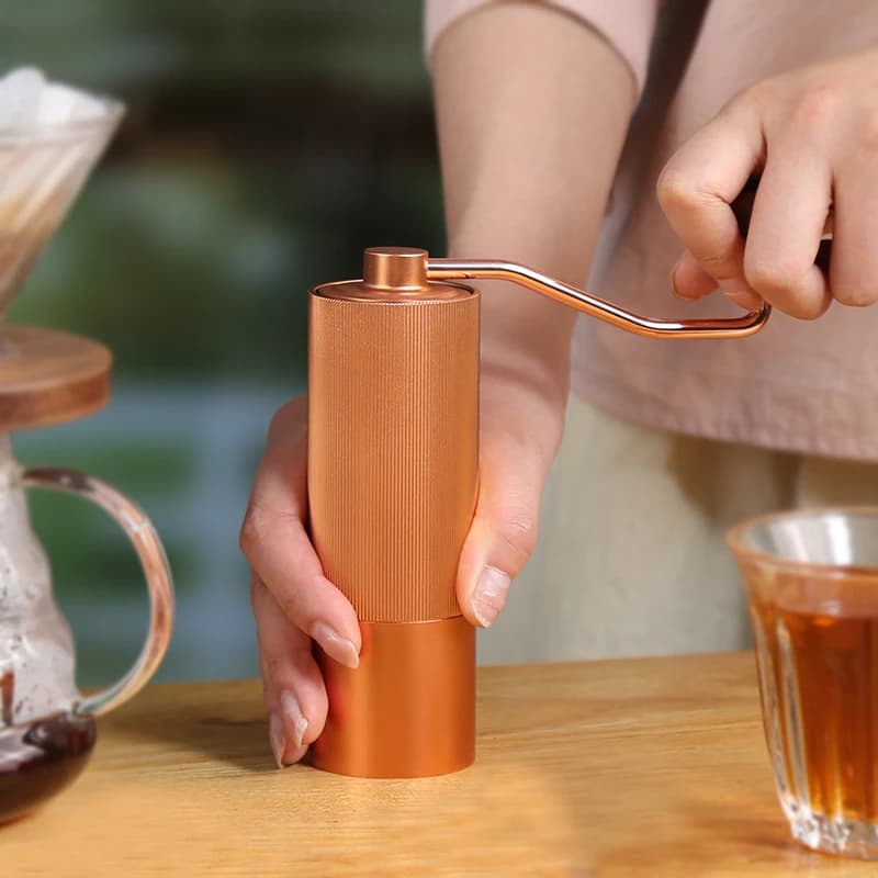 مطحنة قهوة يدوية منزلية محمولة، شفرة من الفولاذ، مصنوعة من سبائك الألمنيوم - 5