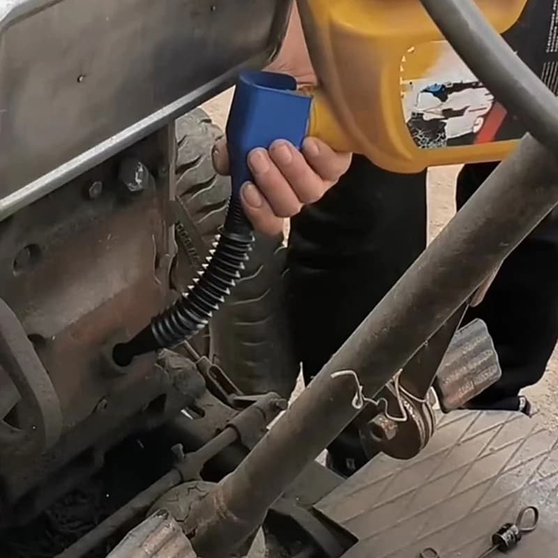 1PC Car Refueling Funnel  Foldable Engine Oil Funnel Plastic Funnel Car Motorcycle Refueling Tool Auto Accessories - 2