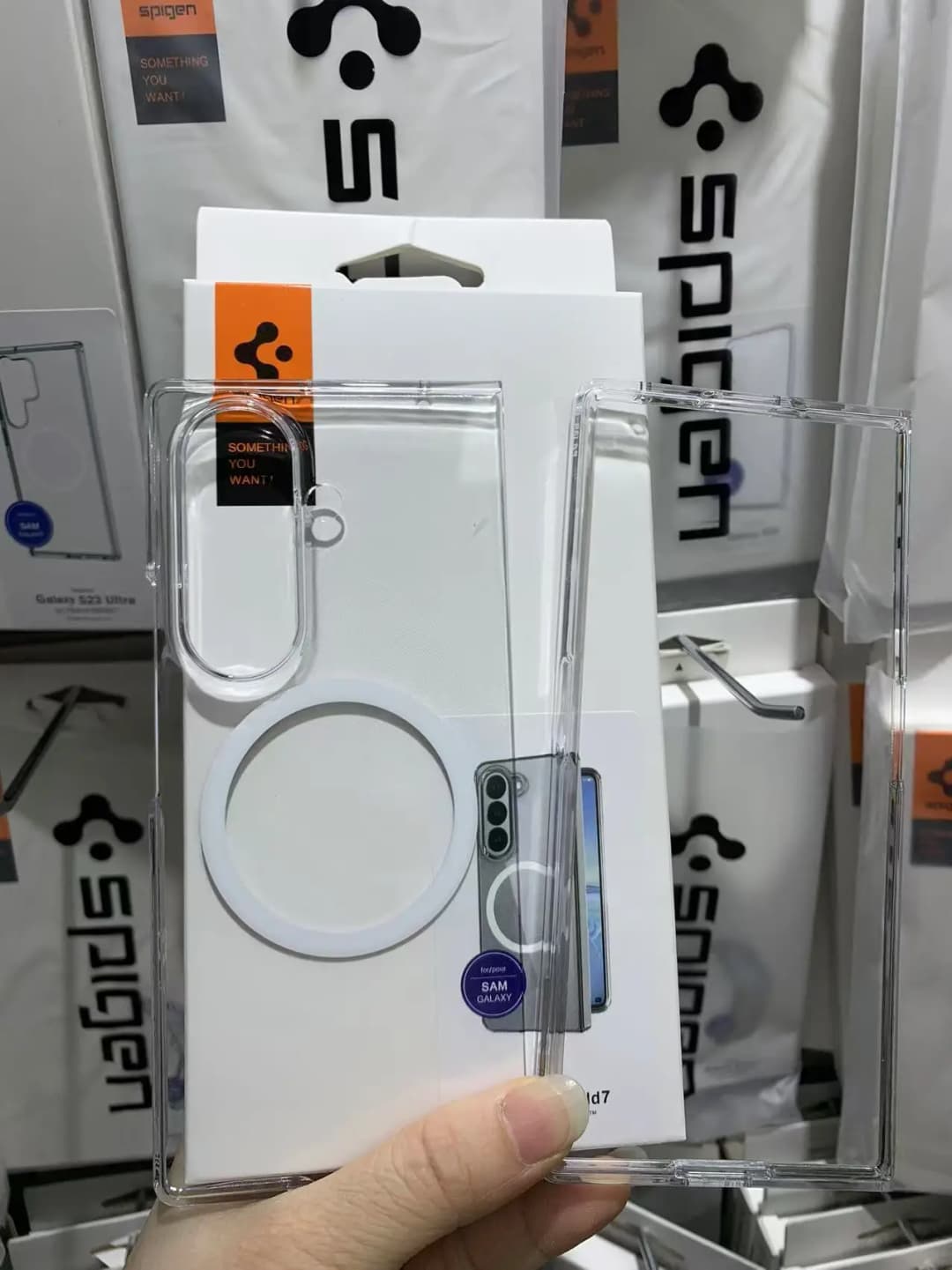 غطاء قابل للطي مغناطيسي شفاف من Spigen لـ سامسونج Z Fold 8 ألترا 7 6 5 4، مضاد للاصفرار، مقاوم للصدمات، رقيق جداً - 3