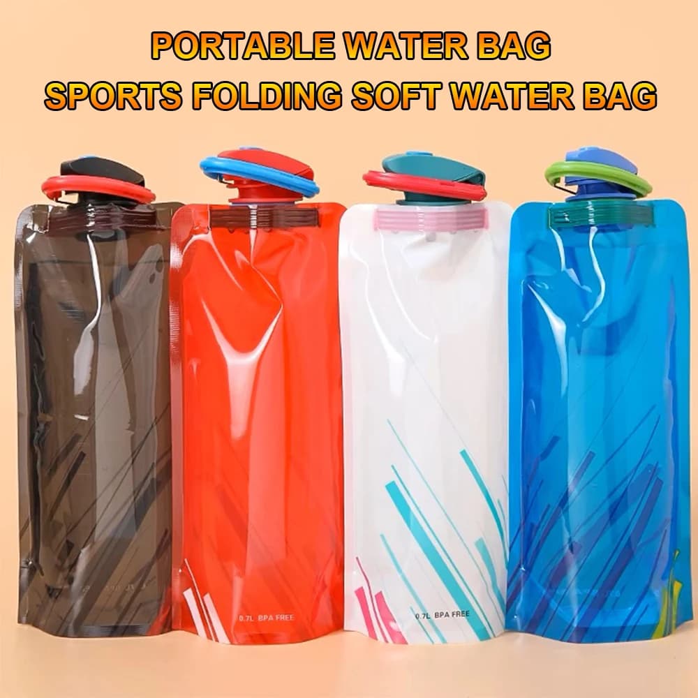 كيس ماء قابل للطي خفيف الوزن 700 مل قطعة واحدة للحمل والتخييم مع مقبض وخطاف تعليق أدوات تخييم