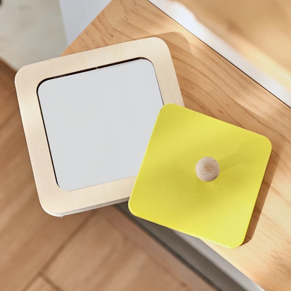 لعبة مونتيسوري الخشبية للأطفال الرضع مع مرآة وأحجية لوحة الأنشطة، أداة تعليمية حسية لمرحلة ما قبل المدرسة