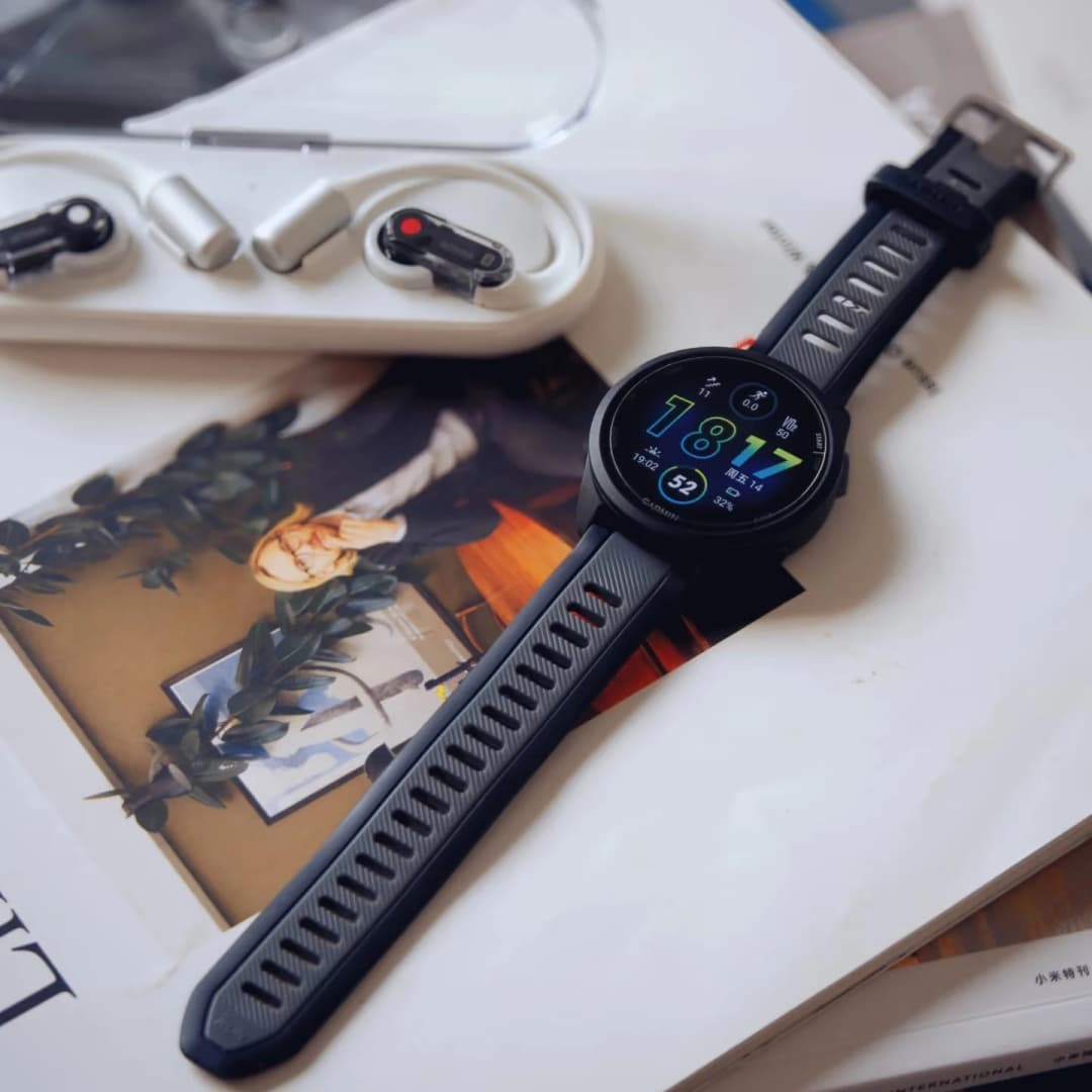 Garmin Forerunner 165 Smartwatch Built-in GPS 43mm 1.2" AMOLED Display 11 days Battery Life Heart Rate Monitor Fitness Tracker - 4