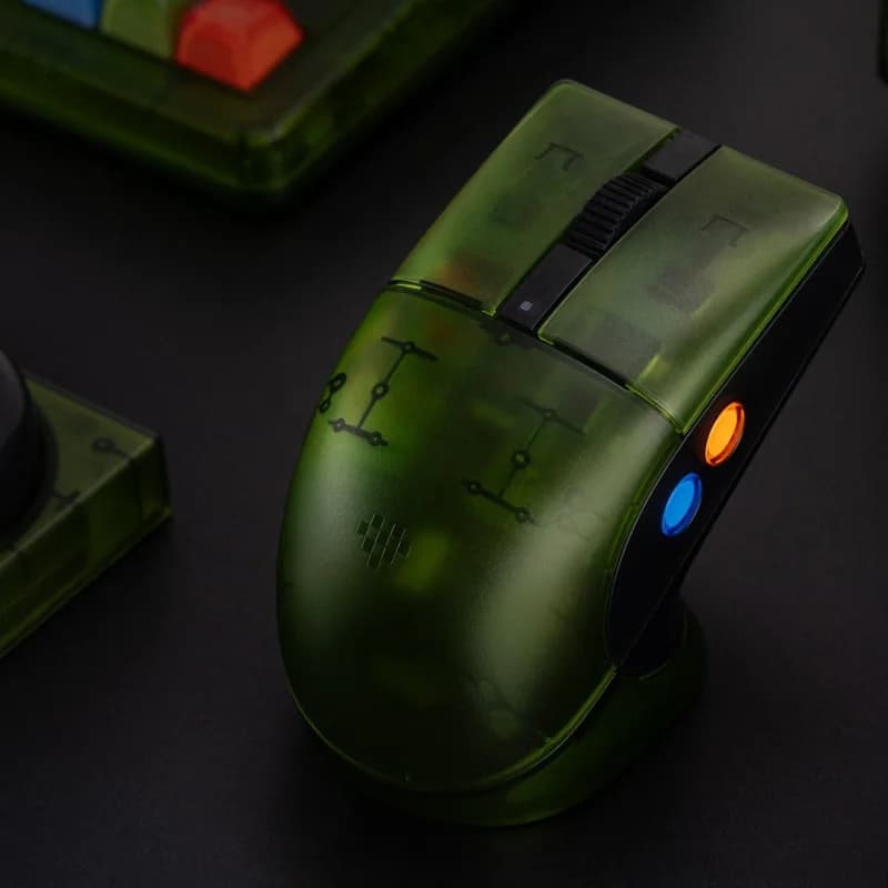 8BitDo Retro R8 Mouse with PAW 3395 Optical Sensor DPI 26K, Wireless 4K Polling Mouse with Charging Dock - Xbox Edition - 6