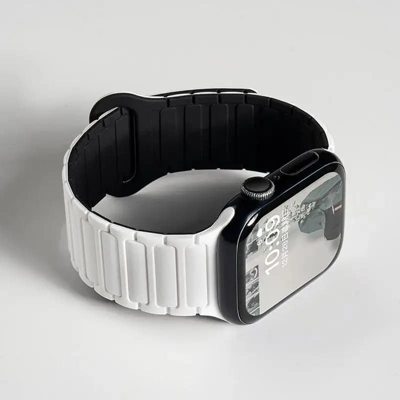Silicone Strap Magnetic Band for Apple Watch 46mm 42mm 49mm 45mm 41mm 44mm 40mm for iWatch Ultra 3 Series 11 10 9 8 7 6 SE 3 5 4 - 4